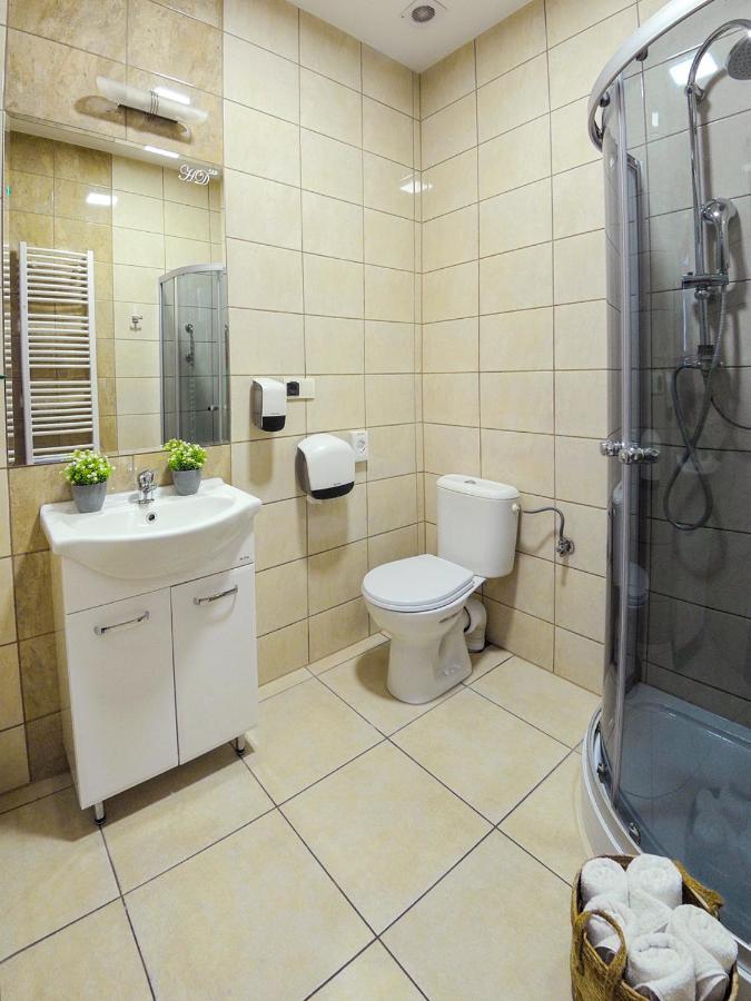 Hotel Dabrowski ออชเวียนชิม ภายนอก รูปภาพ