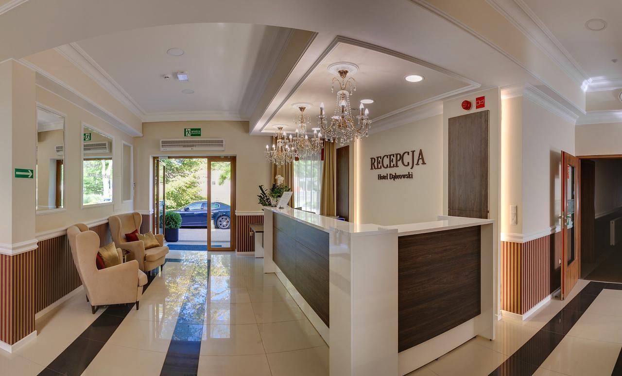 Hotel Dabrowski ออชเวียนชิม ภายนอก รูปภาพ