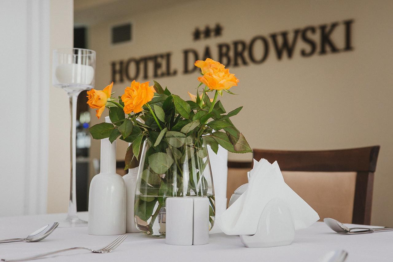 Hotel Dabrowski ออชเวียนชิม ภายนอก รูปภาพ